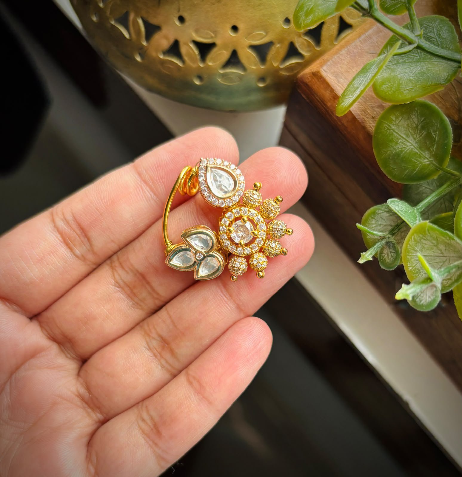 White Kundan Nath