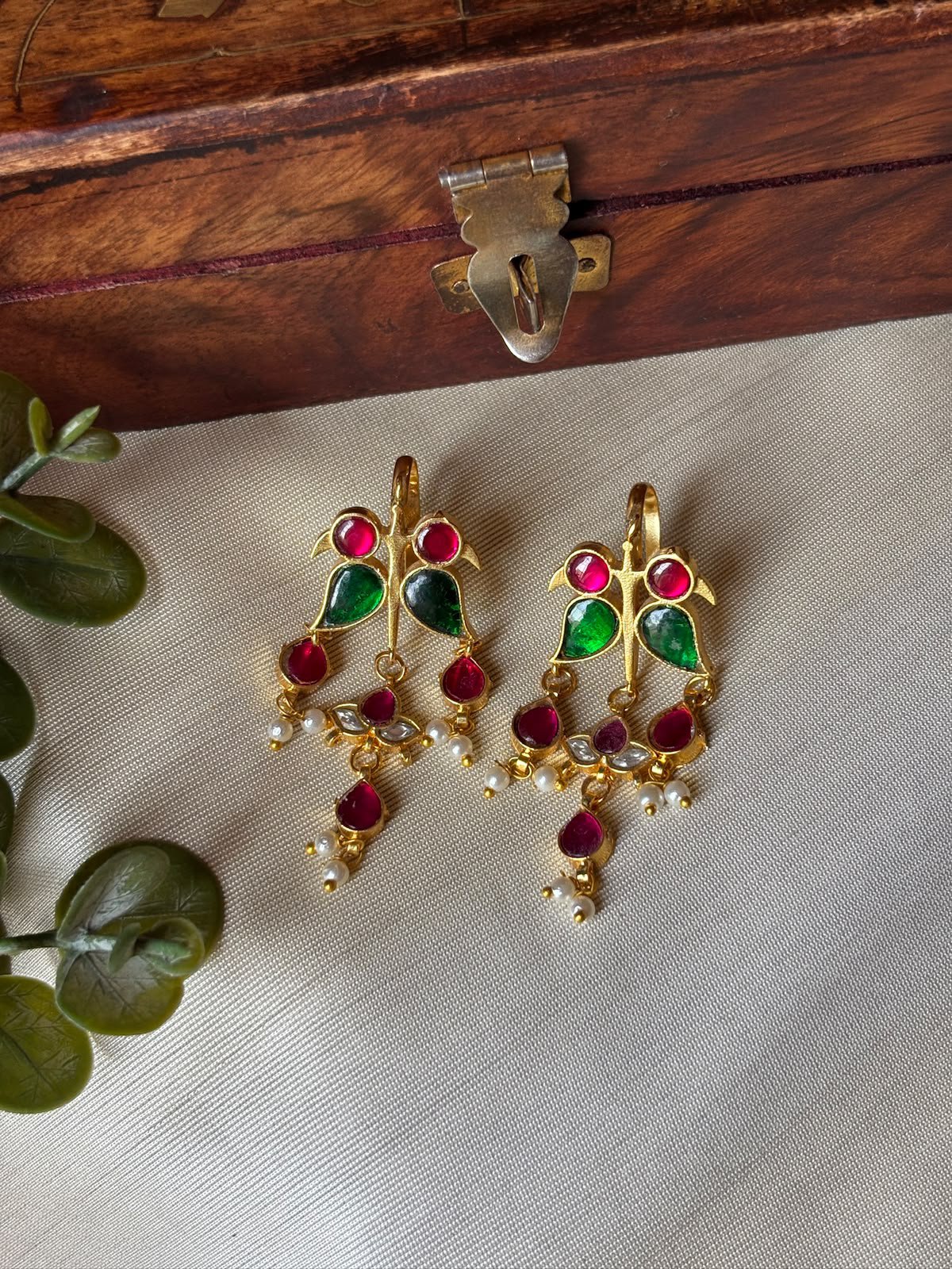 jadau Kundan Bugadi