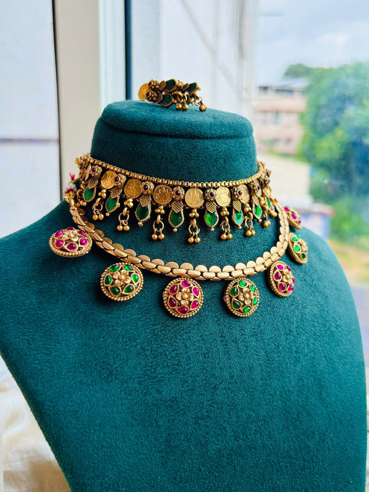 Gold earring