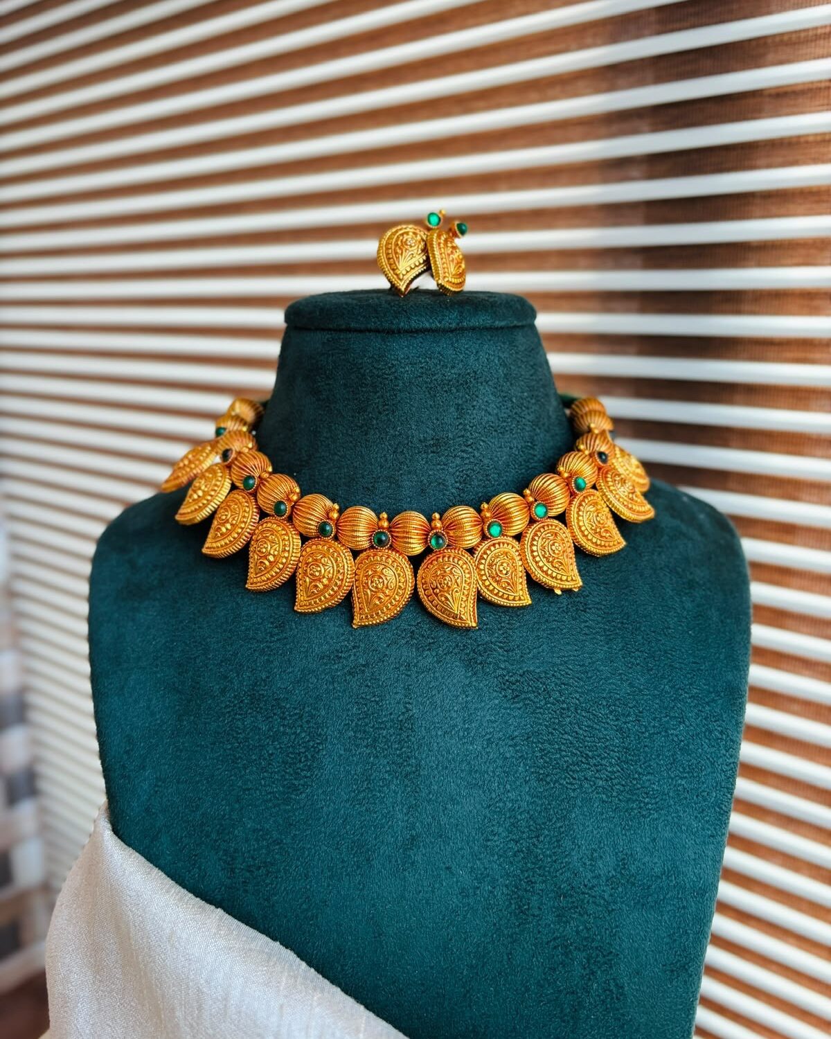 Mango necklace