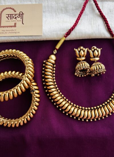 Shinde shahi sutli necklace + bangles set
