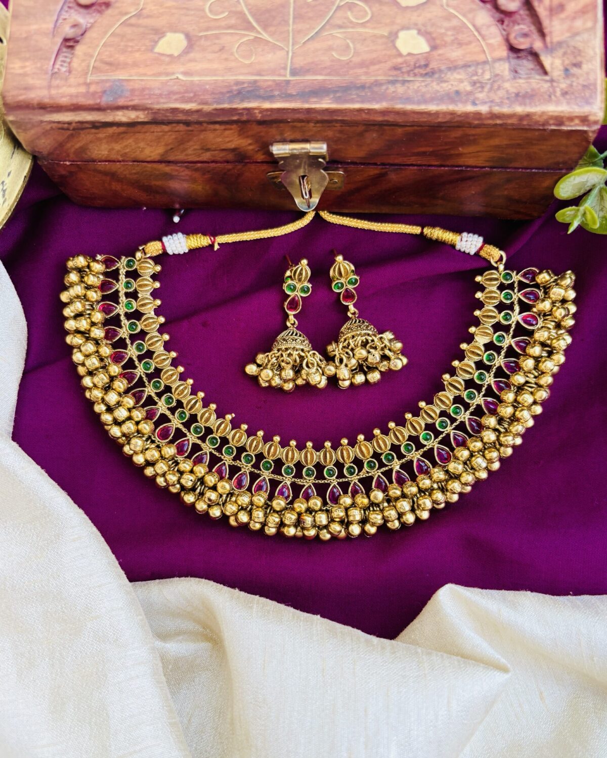 Antique vajratik with earrings