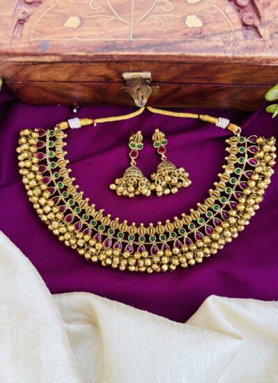 Antique vajratik with earrings