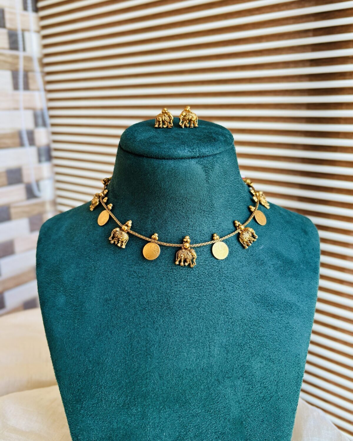 Gaj laxmi necklace with earrings